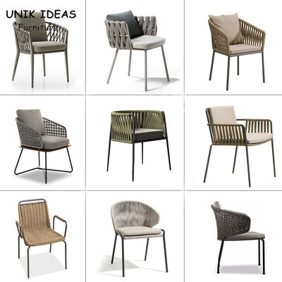 良い値段 台地のバルコニーの藤のダイニング テーブルおよび屋外椅子の余暇様式の庭の家具 オンライン