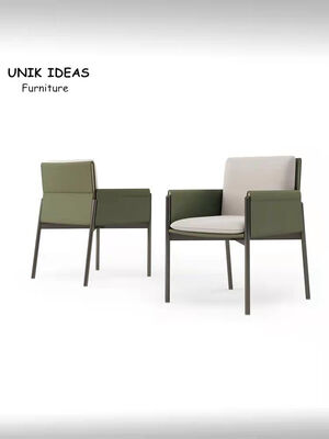 お買い得 ブラウンの黒いサドルの現代最小主義の革食事の椅子の金属フレームの肘のない小椅子 オンライン